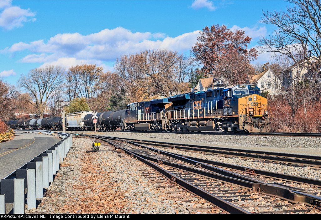 CSX 3472 on M-433